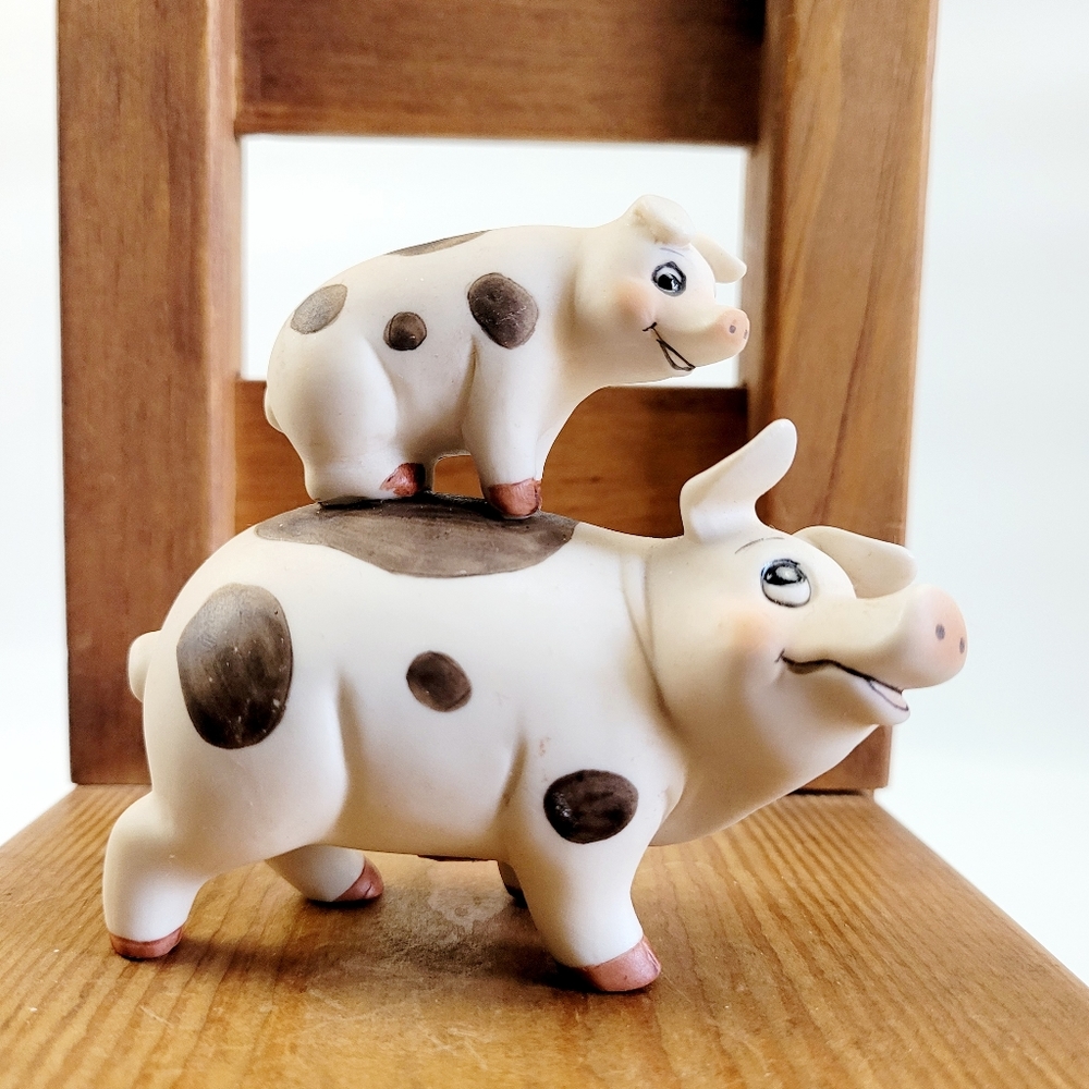 Adorable Ceramic Pig Mom Carrying  her Piglet on her Back